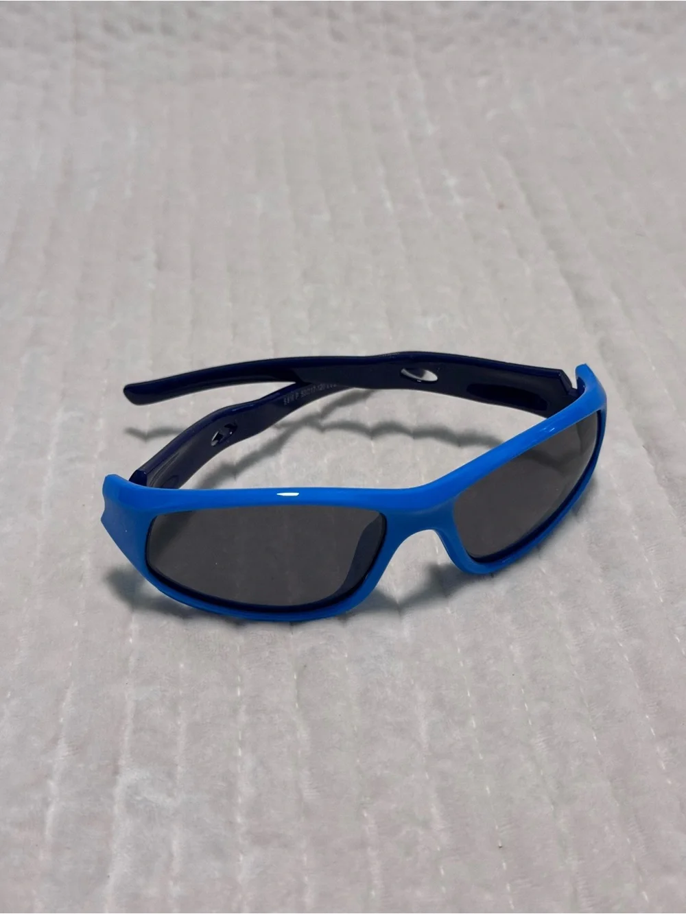 Kids Polarized Sports Sunglasses | Includes Strap~Pouch